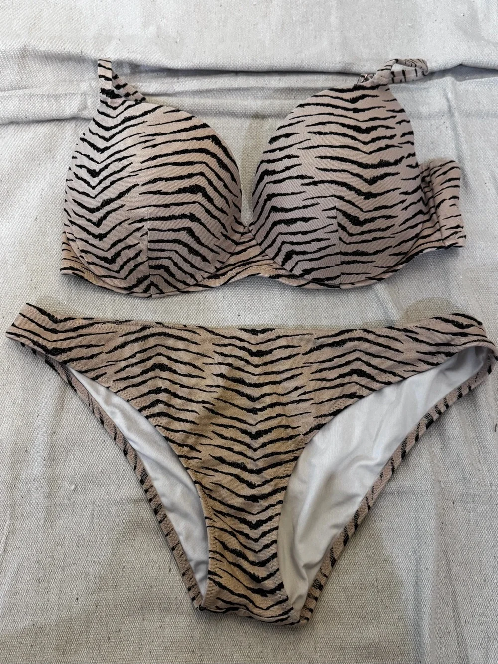 Shade & shore Tiger metallic shimmer stripe bikini set Med Bottom 36d Top